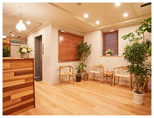 居心地良く過ごせる整体院として、笑顔、清潔、落ち着く空間を心がけています